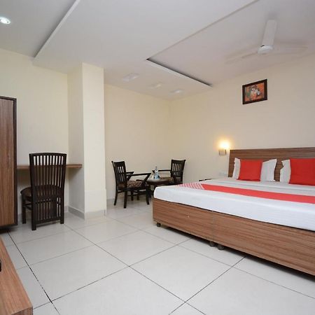Oyo 5478 Skippers Inn Ludhiana Zewnętrze zdjęcie